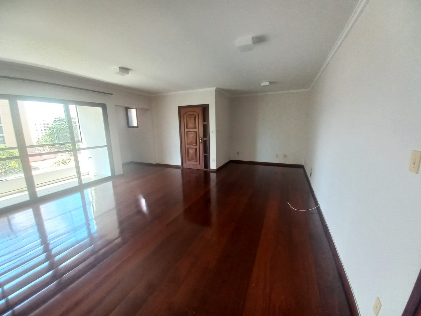 Imagem Apartamento com 3 Quartos à Venda, 132 m²em Cambuí - Campinas Imagem Apartamento com 3 Quartos à Venda, 132 m²em Cambuí - Campinas