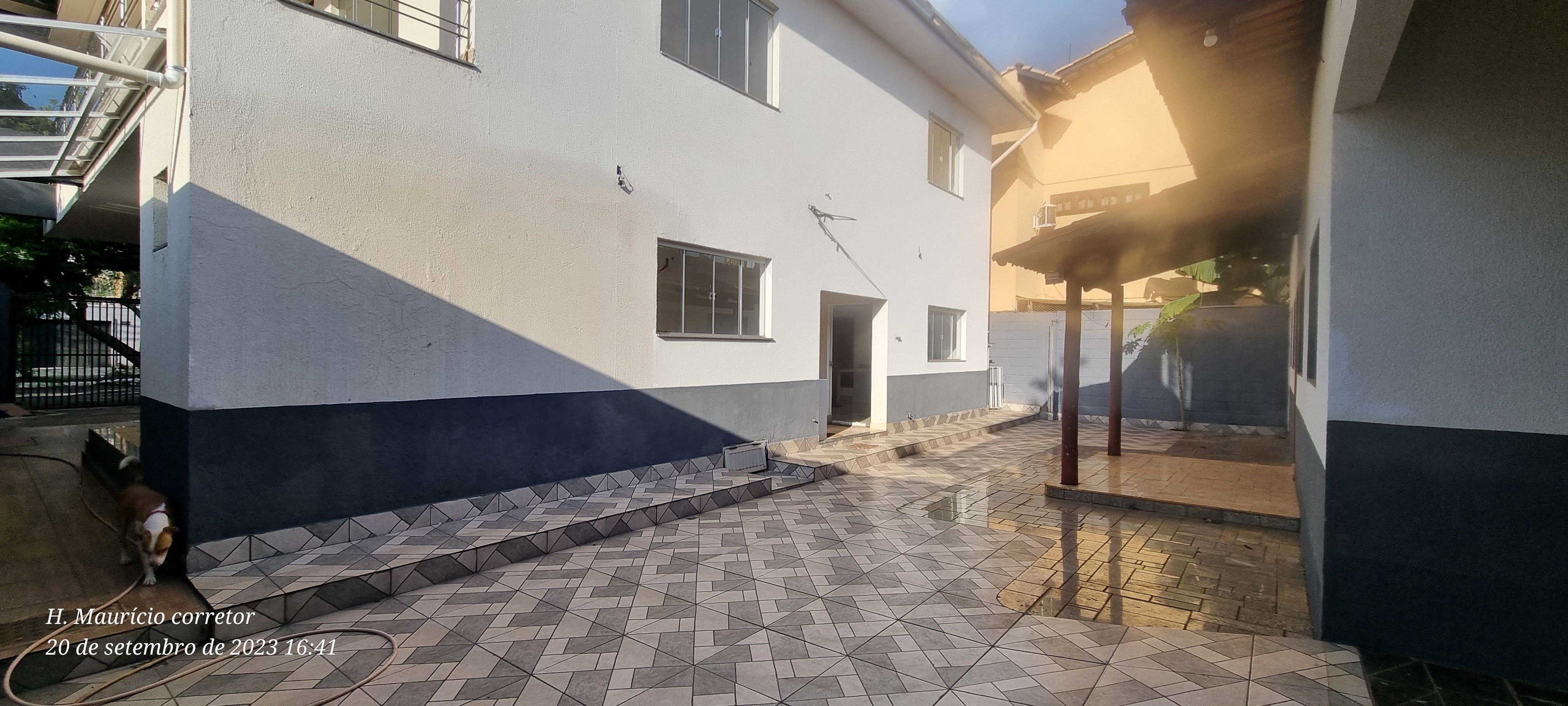 Imagem Sobrado com 4 Quartos à Venda, 377 m²em Setor Jaó - Goiânia