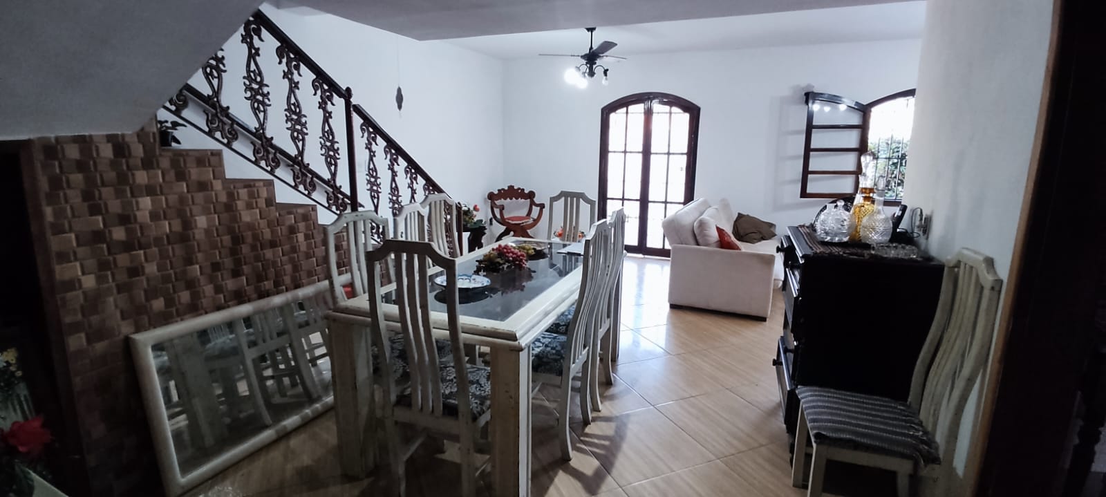 Imagem Casa com 3 Quartos à Venda, 330 m²em Itaipu - Niterói