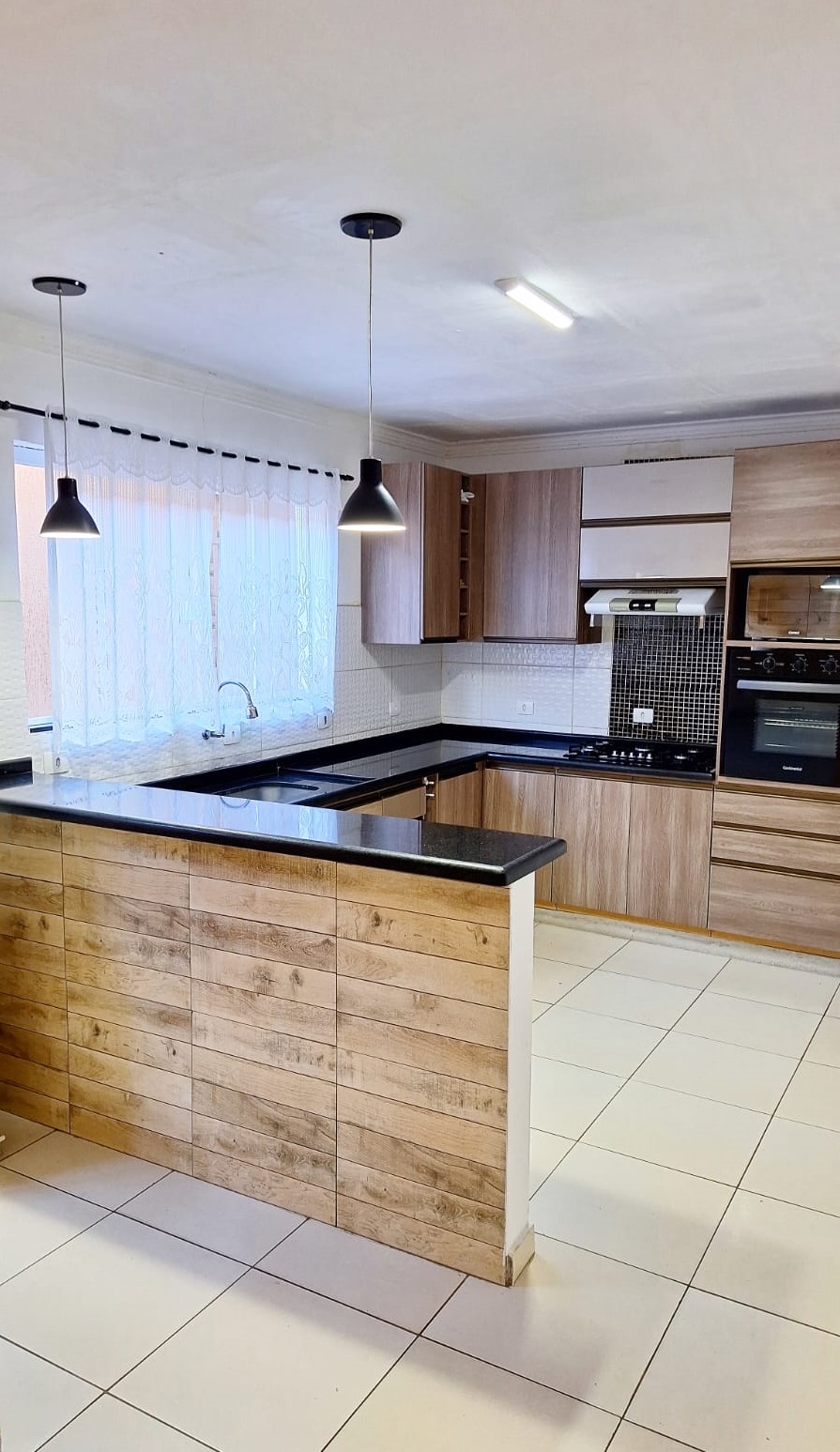Imagem Sobrado com 3 Quartos à Venda, 120 m²em Jardim Ana Rosa - Taubaté