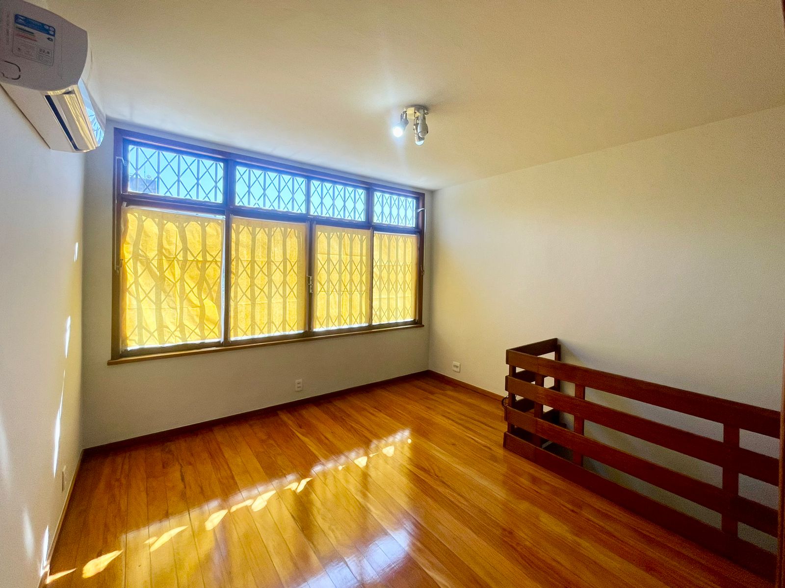 Imagem Casa de Condomínio com 3 Quartos à Venda, 114 m²em Alto - Teresópolis Imagem Casa de Condomínio com 3 Quartos à Venda, 114 m²em Alto - Teresópolis