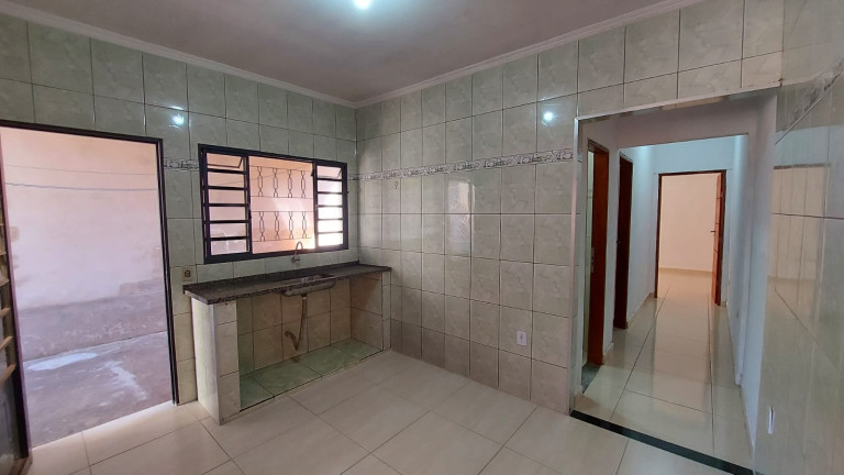 Casa com 2 Quartos à Venda, 114 m²em Parque Florely (Nova Veneza) - Sumaré