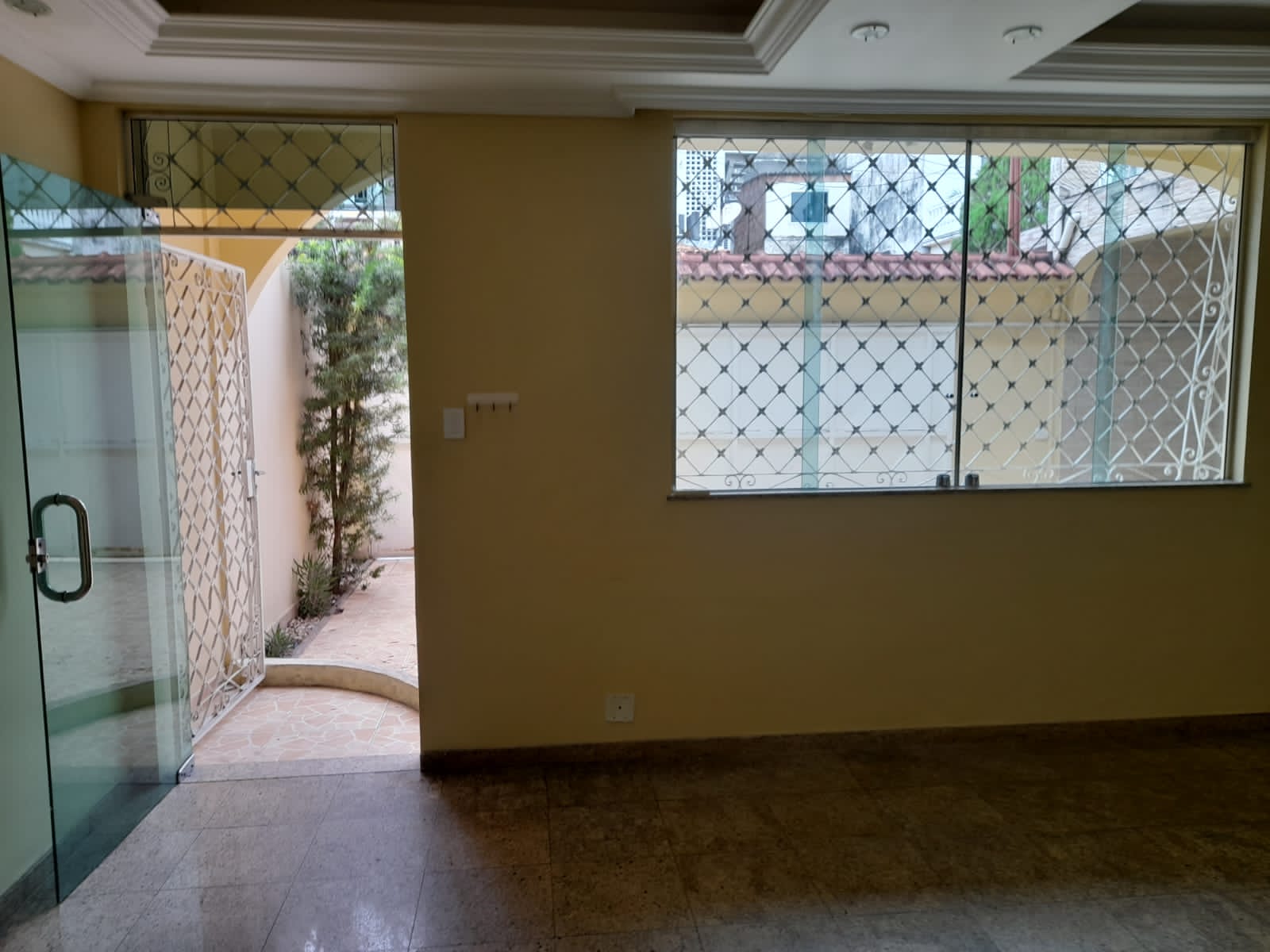 Imagem Casa com 5 Quartos à Venda ou Locação, 224 m²em Adrianópolis - Manaus