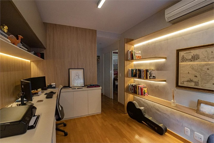 Imagem Apartamento com 3 Quartos à Venda, 161 m²em Vila Nova Conceição - São Paulo