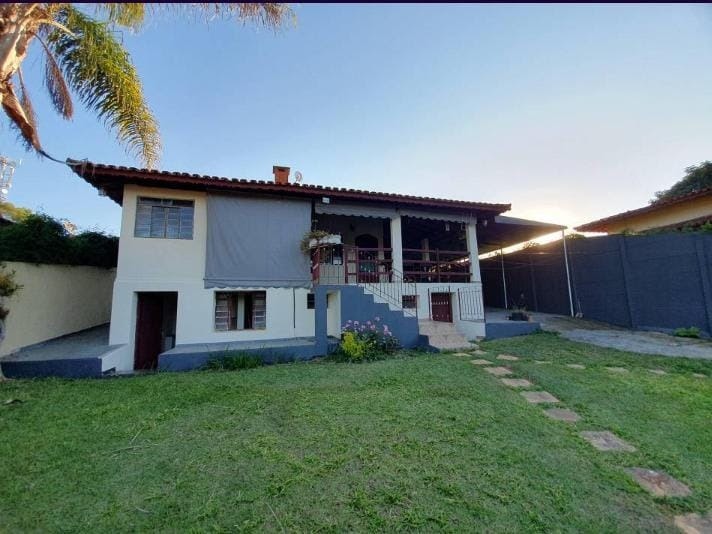 Imagem Chácara com 3 Quartos à Venda, 162 m² em Jardim Centenário - Atibaia