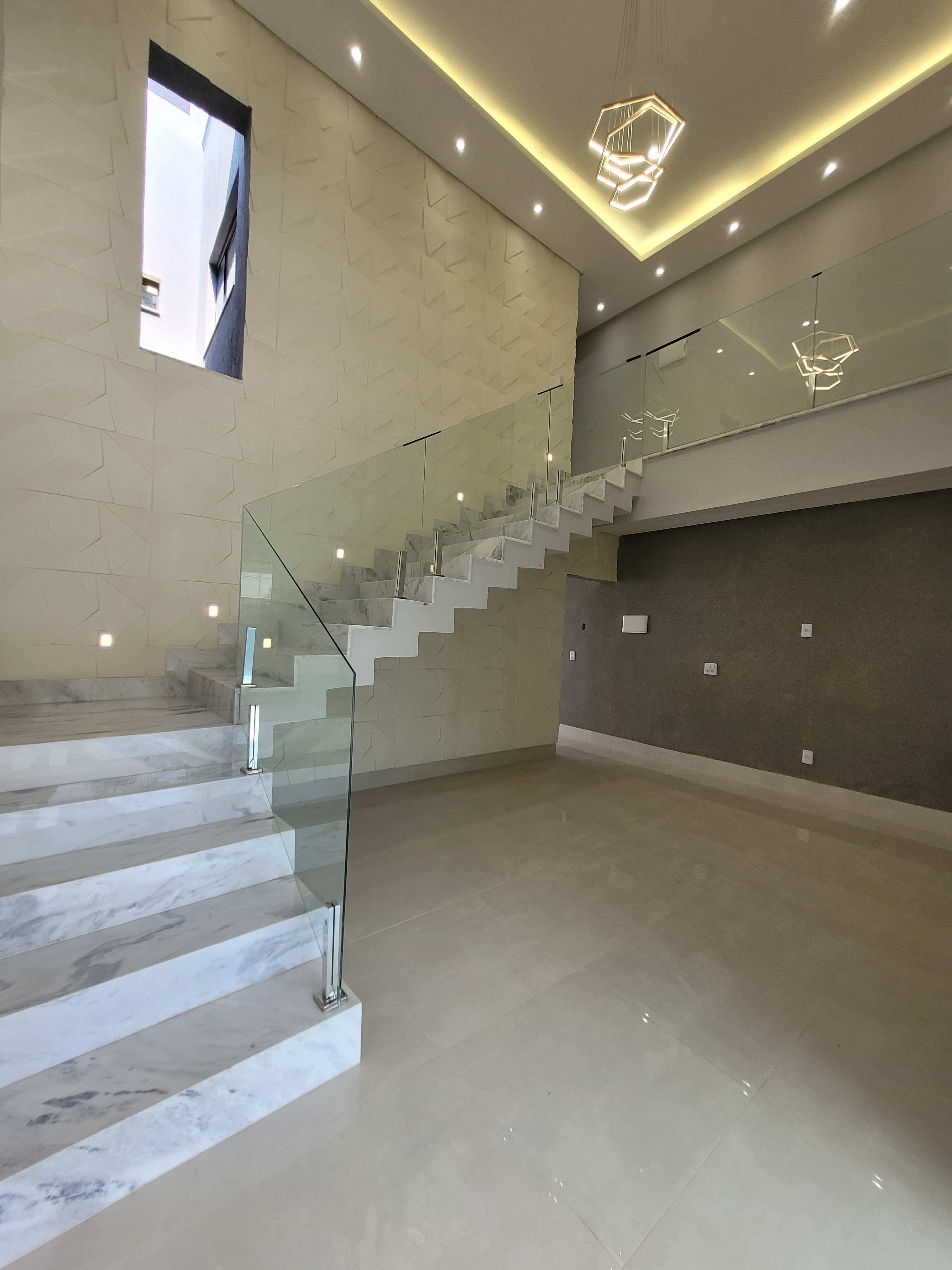 Imagem Sobrado com 3 Quartos à Venda, 147 m²em Vila Rosa - Goiânia