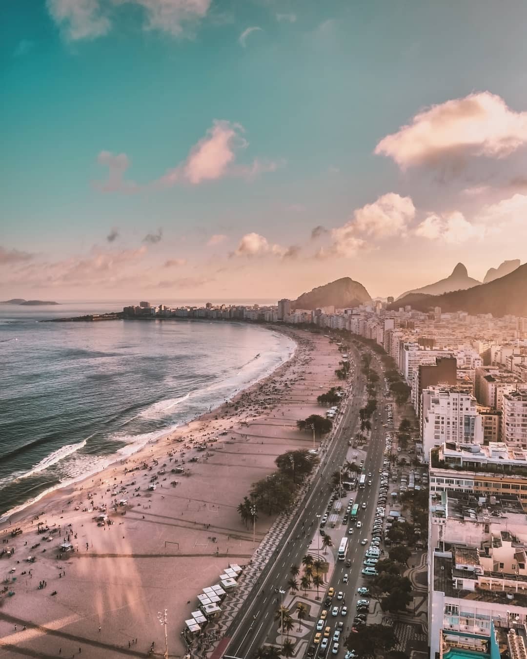 Imagem Apartamento com 1 Quarto para Alugar, 30 m² em Copacabana - Rio de Janeiro