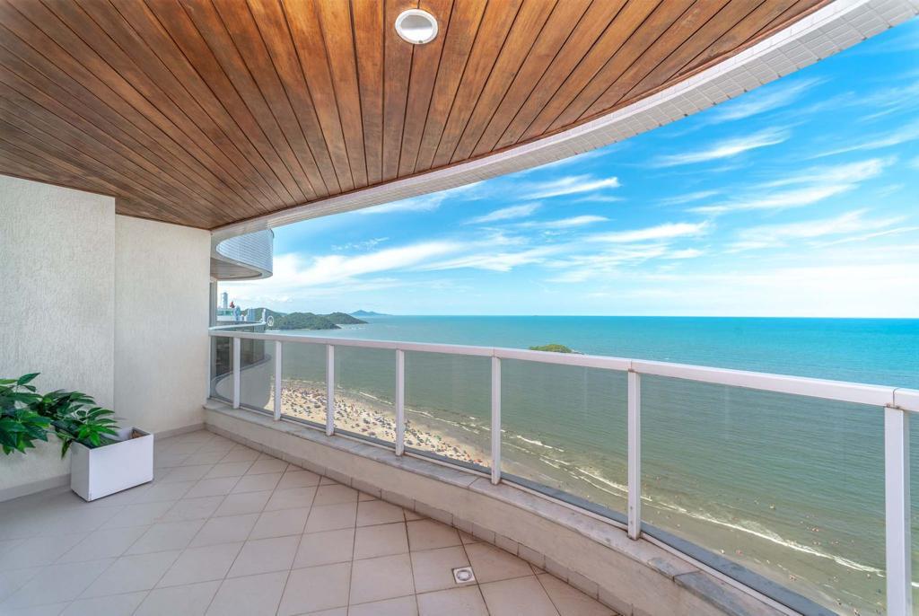 Imagem Cobertura com 5 Quartos à Venda, 539 m²em Centro - Balneário Camboriú
