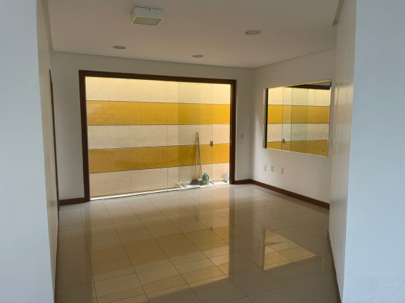 Imagem Casa com 4 Quartos à Venda, 290 m² em Caixa D'Água - Jequié
