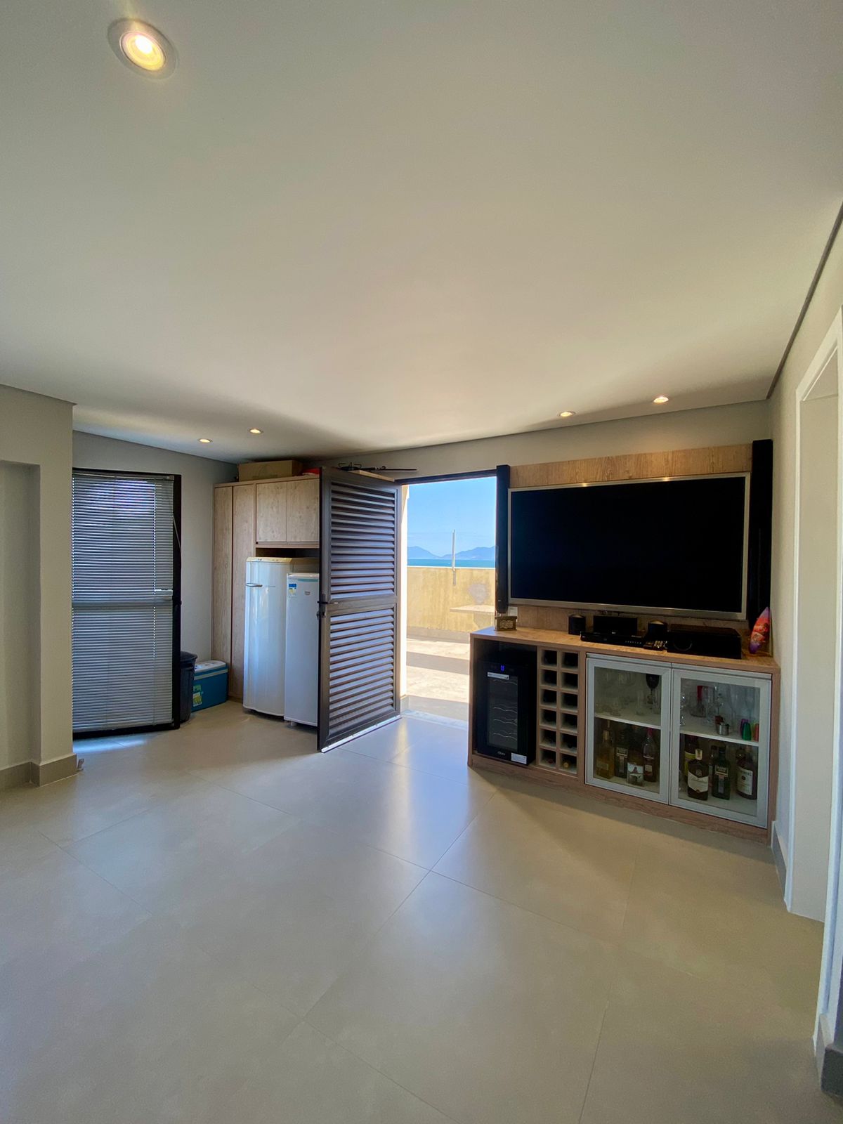 Imagem Cobertura com 3 Quartos à Venda, 132 m²em Massaguaçu - Caraguatatuba