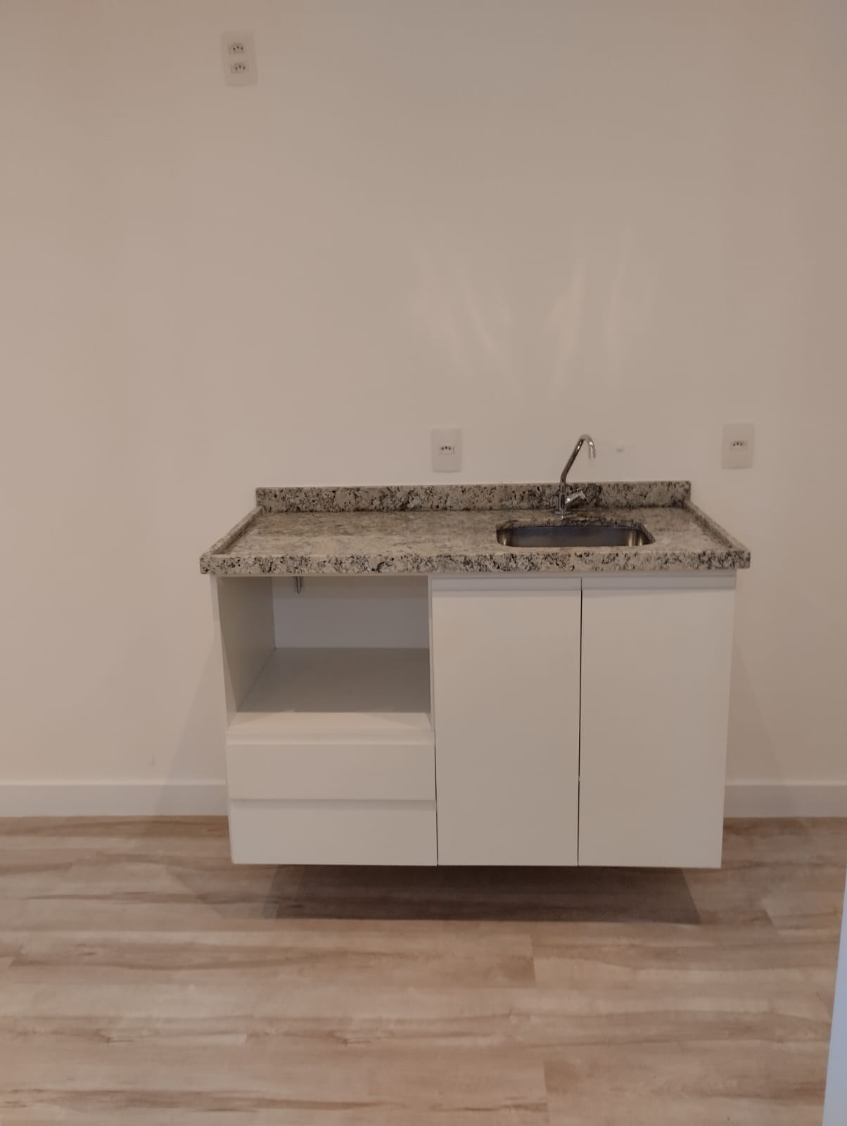 Imagem Apartamento com 1 Quarto para Alugar, 21 m² em República - São Paulo Imagem Apartamento com 1 Quarto para Alugar, 21 m² em República - São Paulo