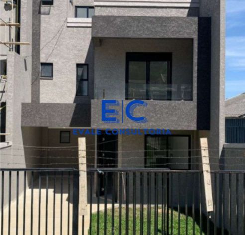 Sobrado com 3 Quartos à Venda, 123 m²em Uberaba - Curitiba