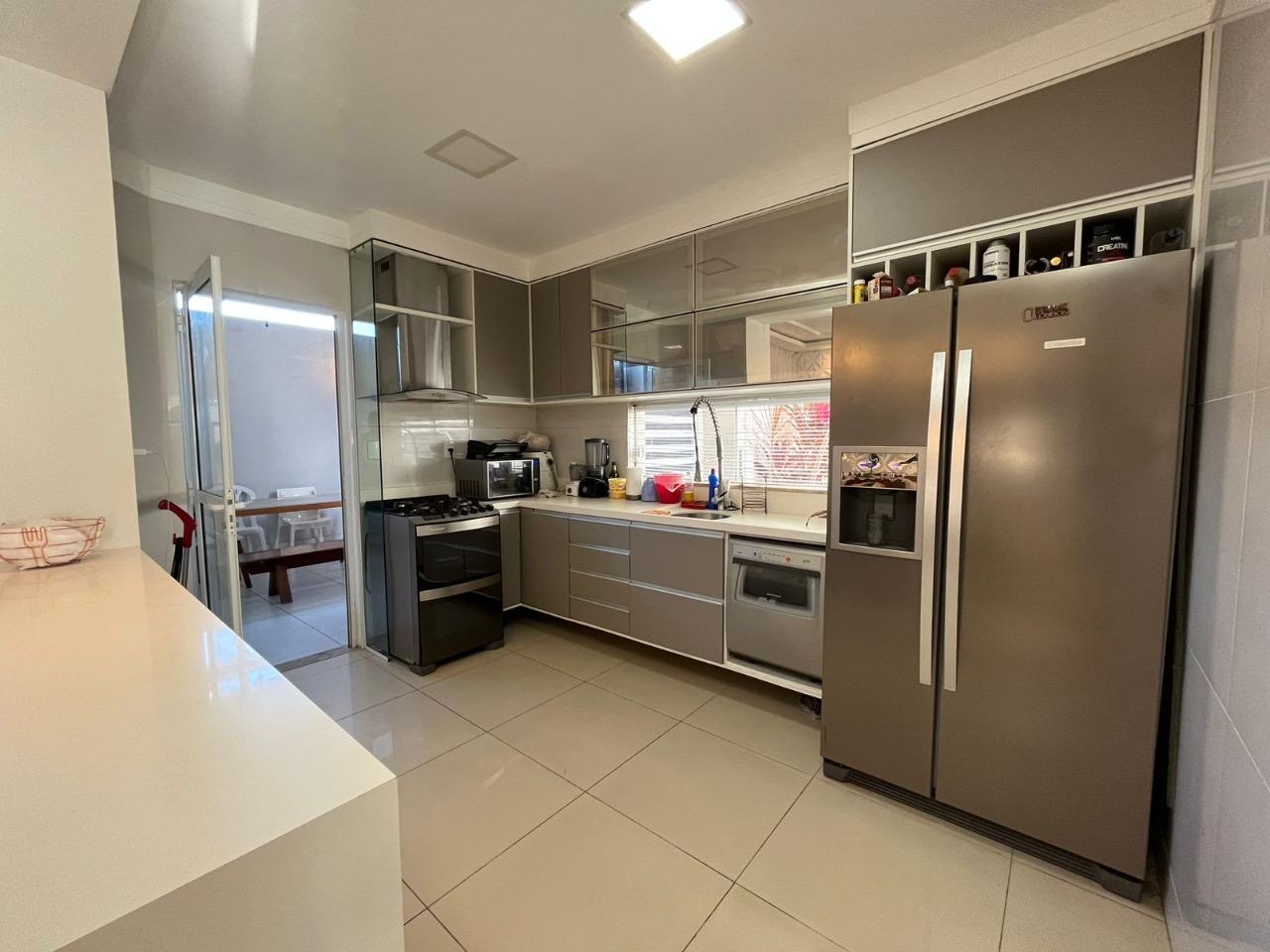 Imagem Casa com 4 Quartos à Venda, 162 m²em Vila Praiana - Lauro de Freitas Imagem Casa com 4 Quartos à Venda, 162 m²em Vila Praiana - Lauro de Freitas