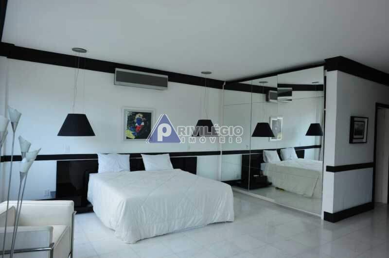 Imagem Cobertura com 5 Quartos à Venda, 950 m²em Copacabana - Rio de Janeiro Imagem Cobertura com 5 Quartos à Venda, 950 m²em Copacabana - Rio de Janeiro