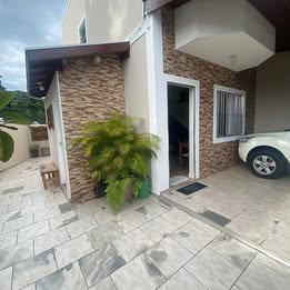 Sobrado com 2 Quartos à Venda, 68 m² em Vila Tesouro - São José dos Campos