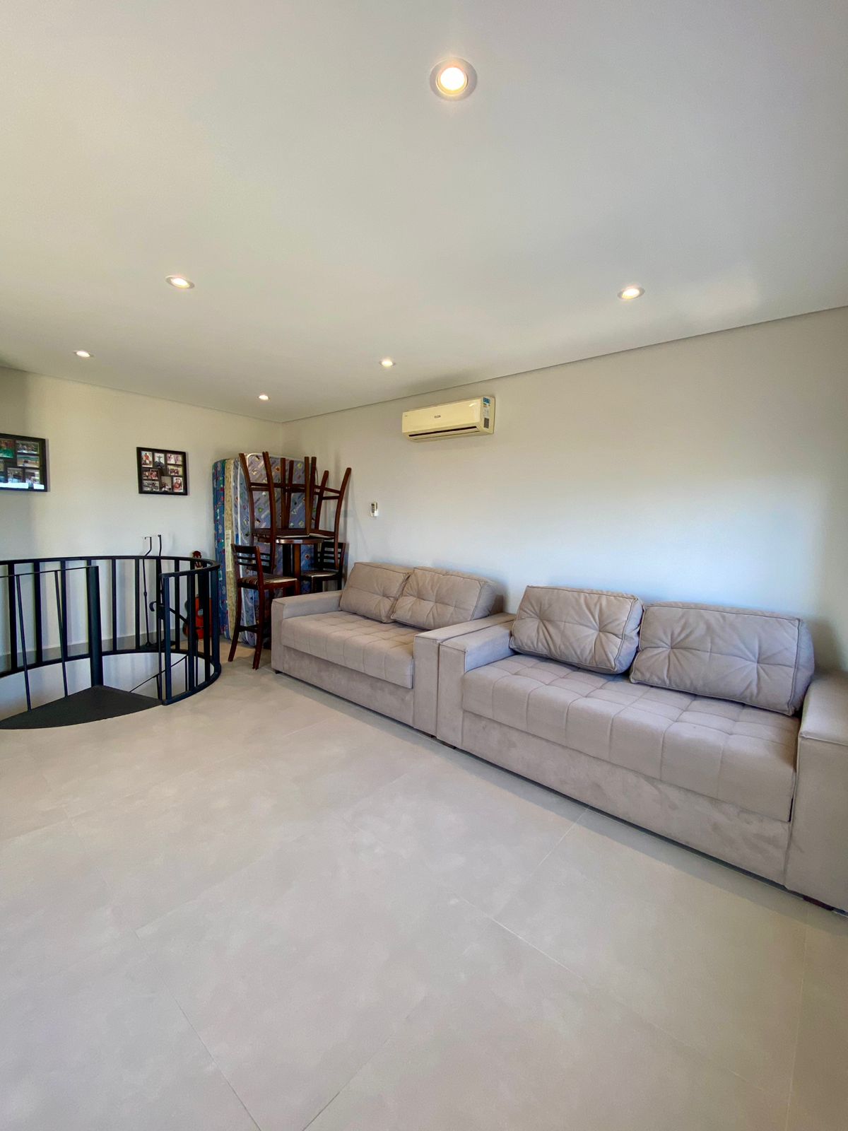 Imagem Cobertura com 3 Quartos à Venda, 132 m²em Massaguaçu - Caraguatatuba