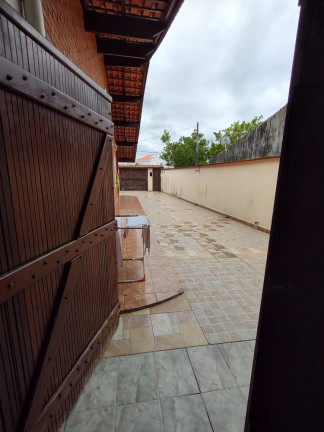 Imagem Casa com 3 Quartos à Venda, 180 m² em Jd. Corumbá - Itanhaém Imagem Casa com 3 Quartos à Venda, 180 m² em Jd. Corumbá - Itanhaém