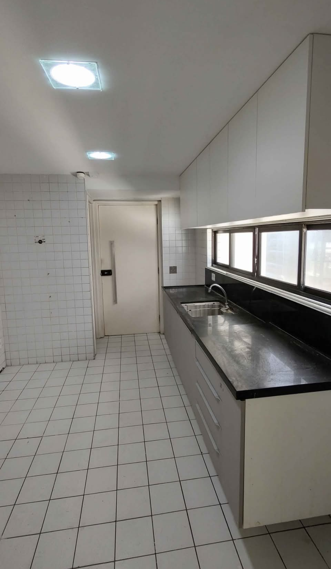 Imagem Apartamento com 4 Quartos para Alugar, 250 m² em Boa Viagem - Recife