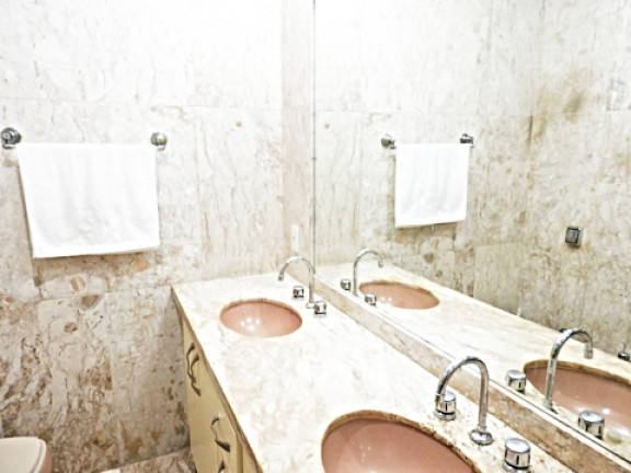 Imagem Apartamento com 4 Quartos à Venda, 272 m² em Leblon - Rio de Janeiro Imagem Apartamento com 4 Quartos à Venda, 272 m² em Leblon - Rio de Janeiro