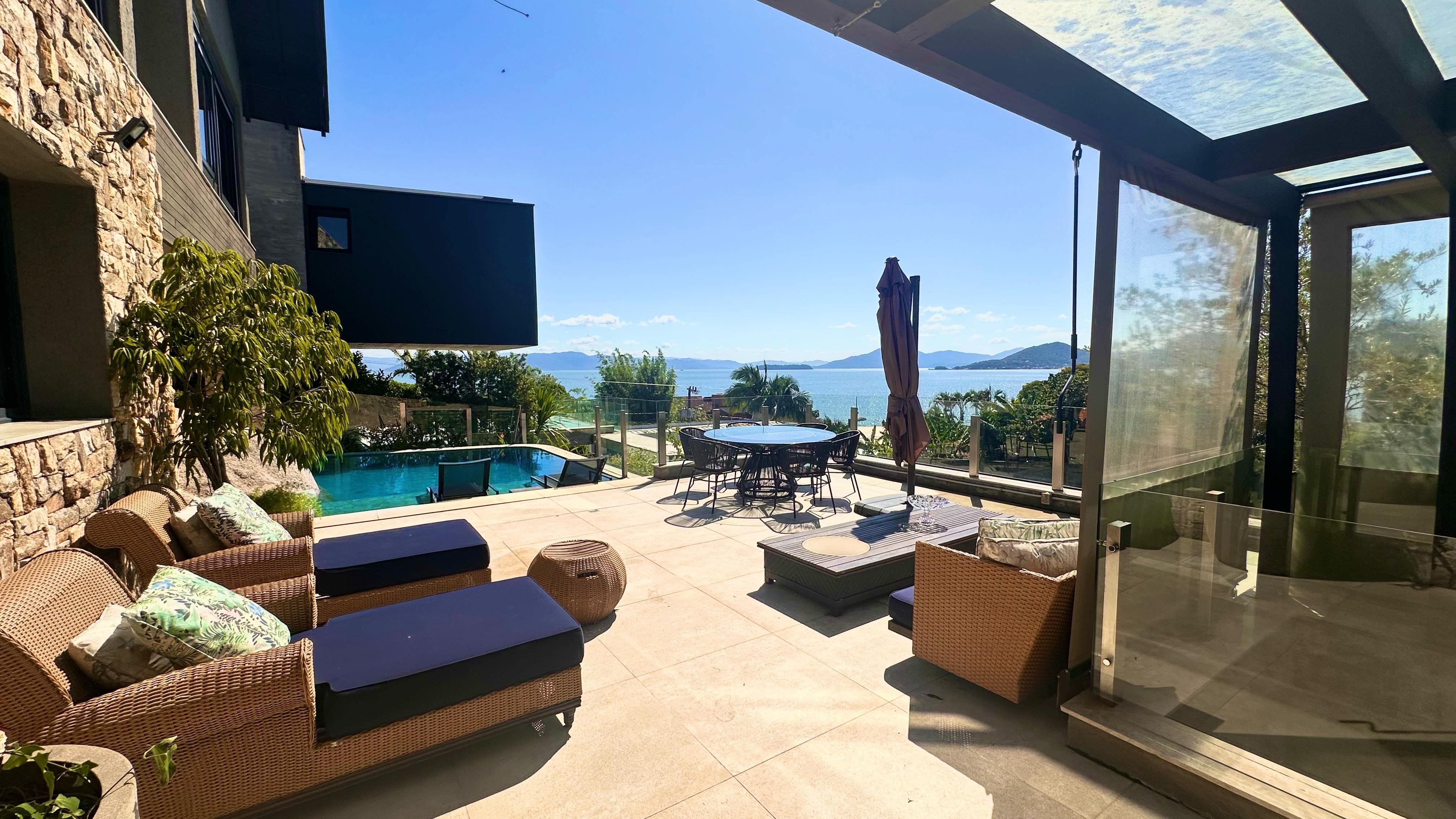 Foto do imóvel Casa de Condomínio com 4 Quartos à Venda, 478 m² em Cacupé - Florianópolis