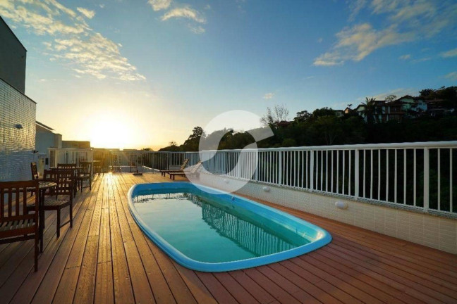 Imagem Apartamento com 3 Quartos à Venda, 84 m²em Jurujuba - Niterói