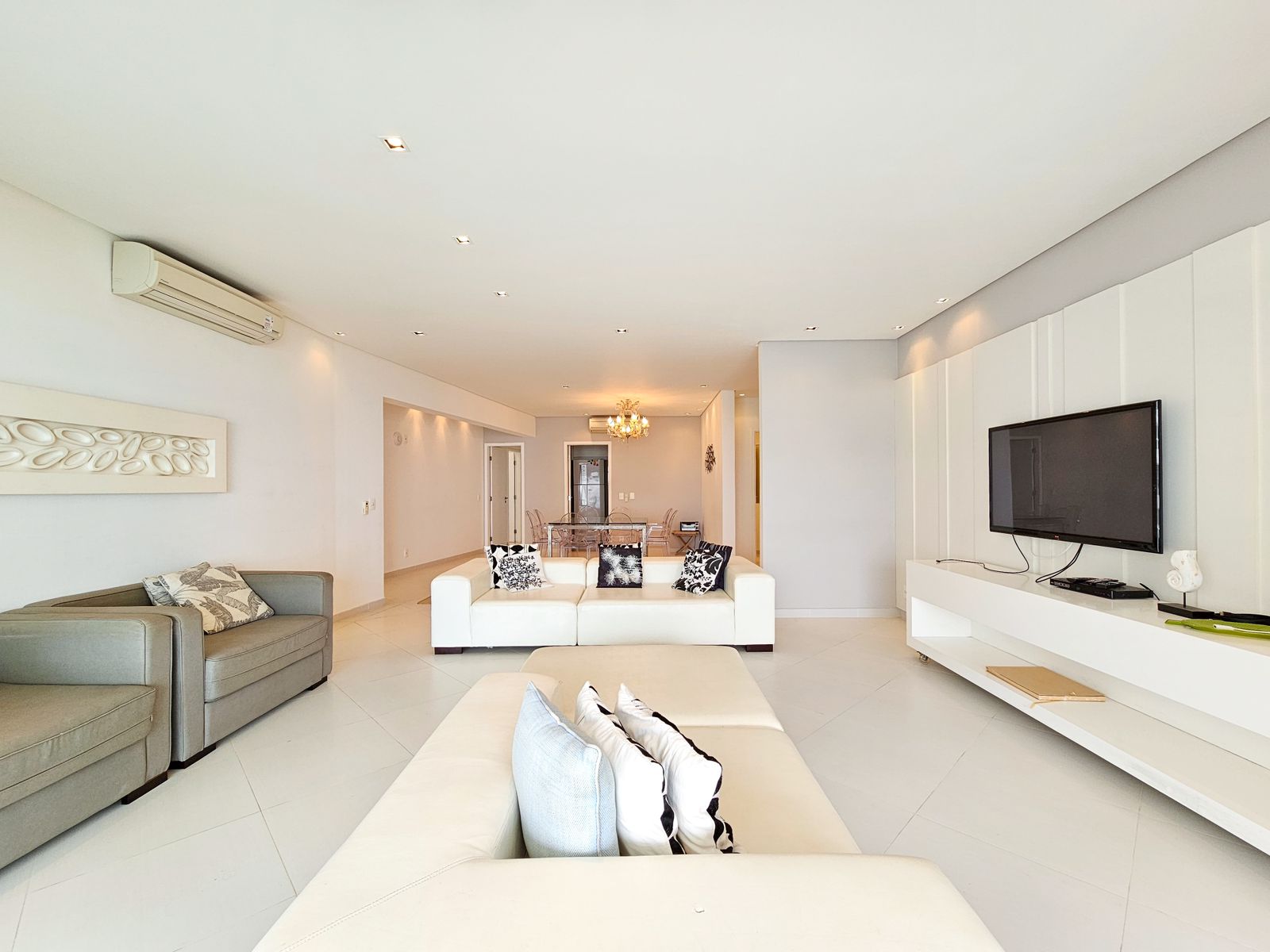 Imagem Apartamento com 4 Quartos à Venda, 240 m²em Riviera - Bertioga