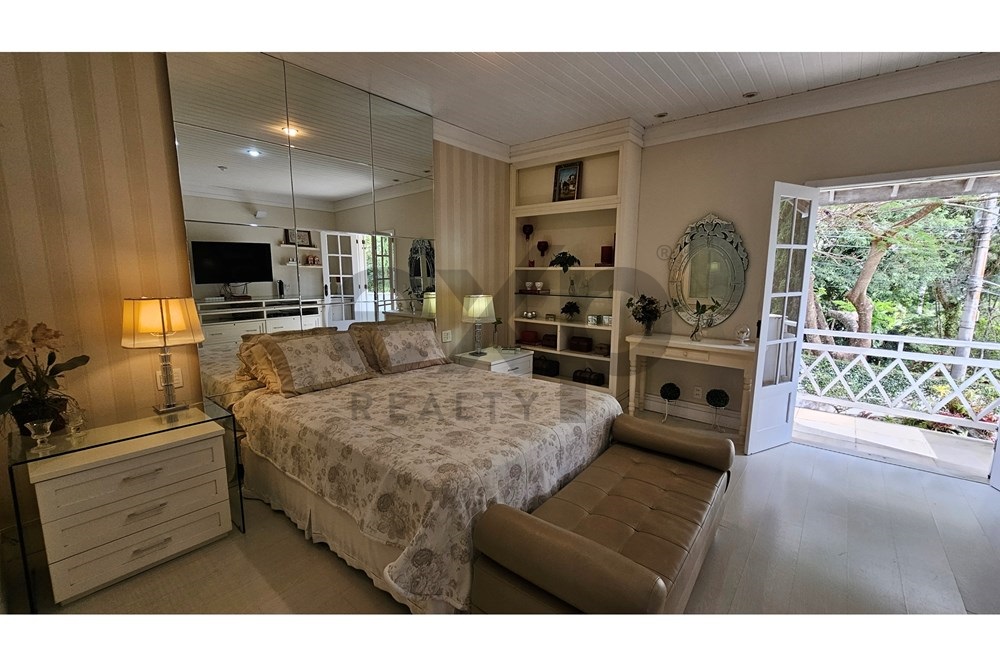 Imagem Casa de Condomínio com 4 Quartos à Venda, 285 m² em Itaipava - Petrópolis