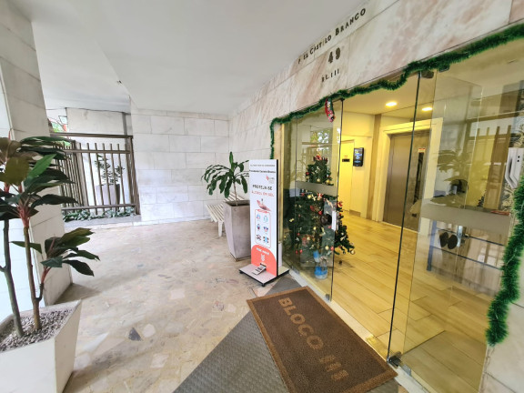 Imagem Apartamento com 2 Quartos à Venda,  em Copacabana - Rio de Janeiro