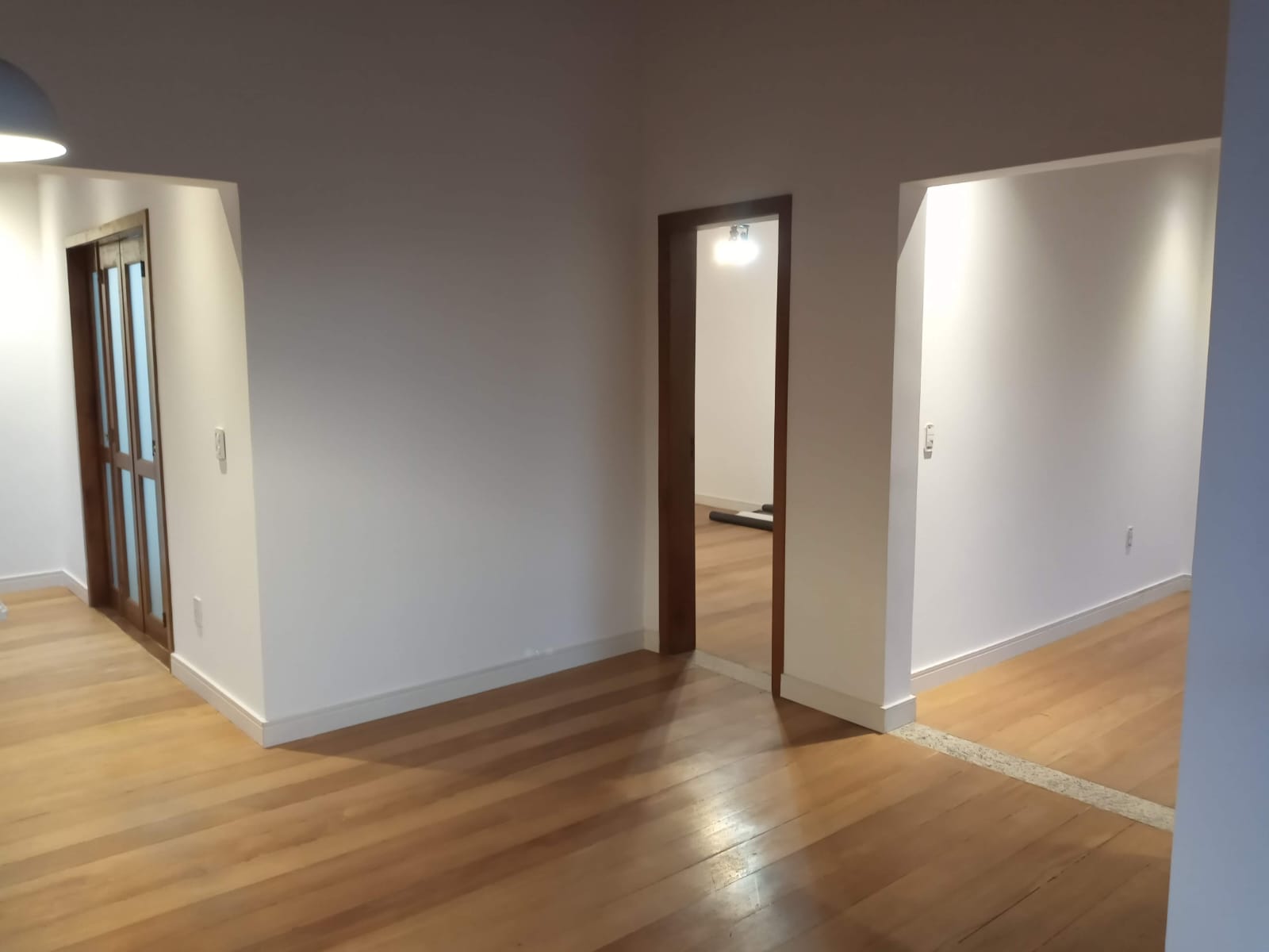 Imagem Sobrado com 3 Quartos à Venda, 193 m²em Centro - Canoas