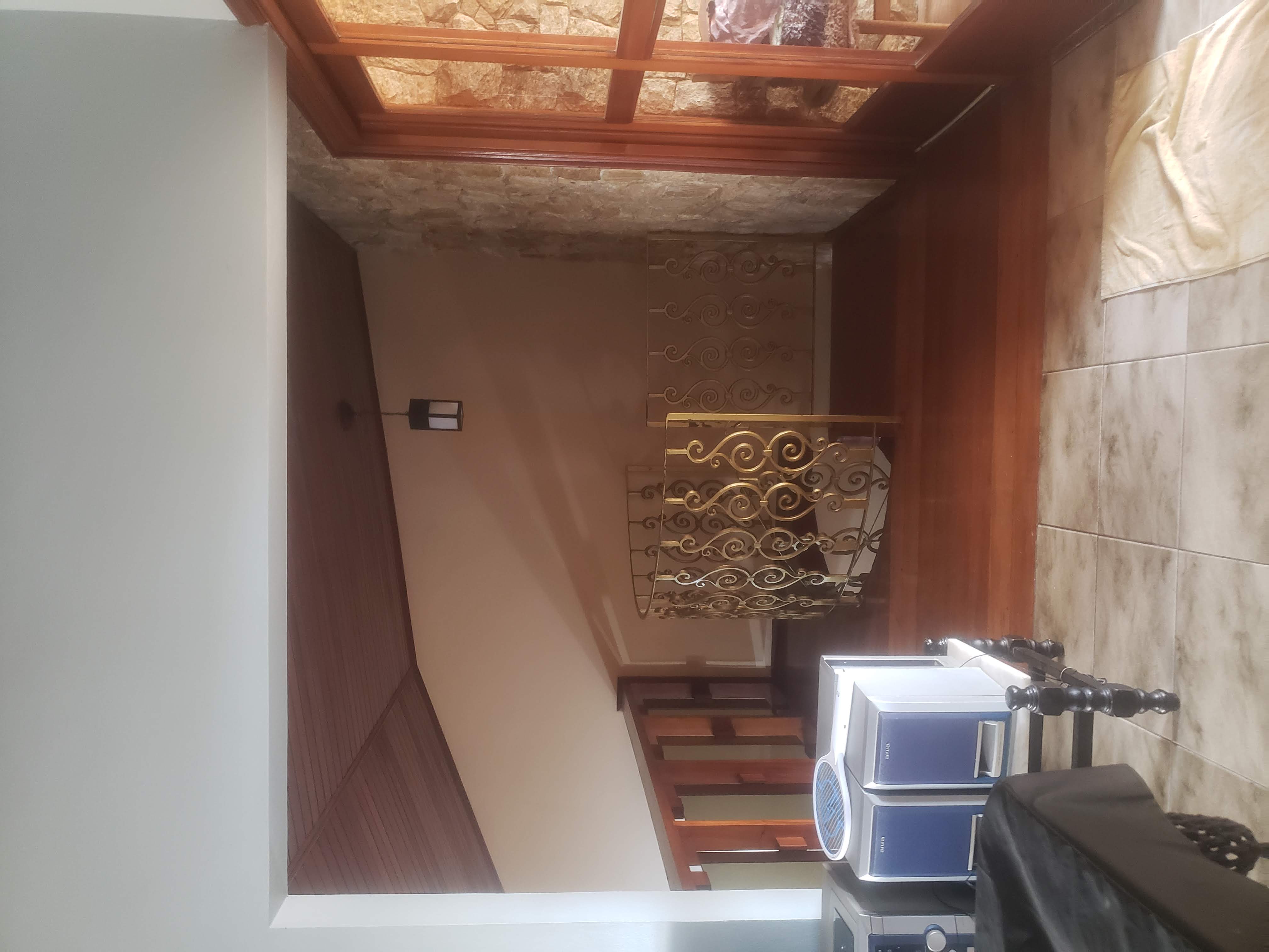 Imagem Sobrado com 3 Quartos à Venda ou Locação, 214 m²em Vila Joana - Jundiaí