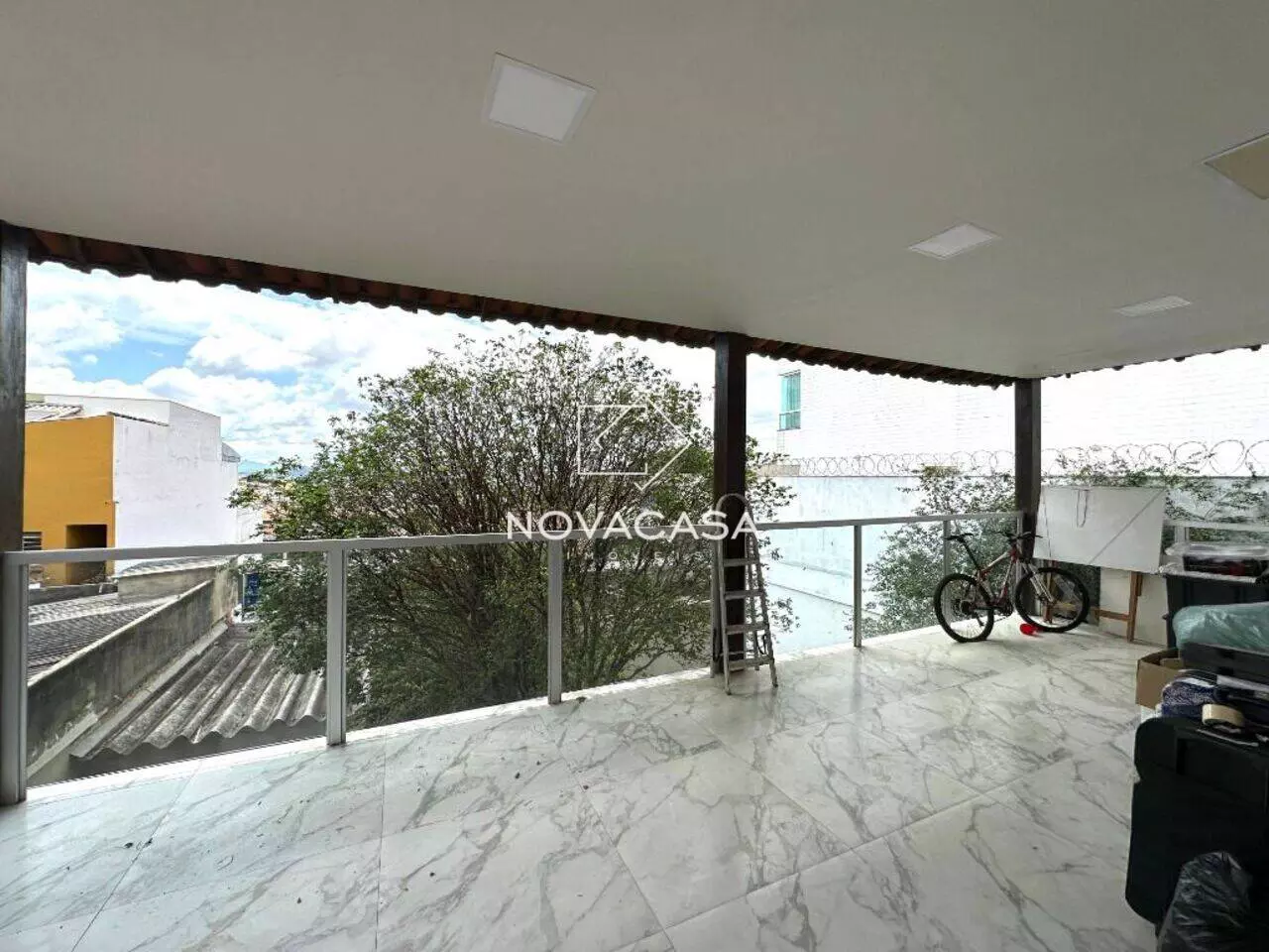 Imagem Casa com 5 Quartos à Venda, 250 m² em Rio Branco - Belo Horizonte