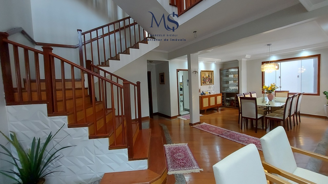 Imagem Casa com 5 Quartos à Venda, 400 m²em Guará II - Brasília