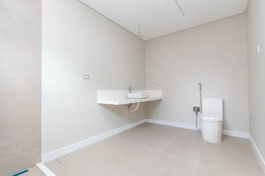 Imagem Casa de Condomínio com 4 Quartos à Venda, 500 m² em Orleans - Curitiba Imagem Casa de Condomínio com 4 Quartos à Venda, 500 m² em Orleans - Curitiba