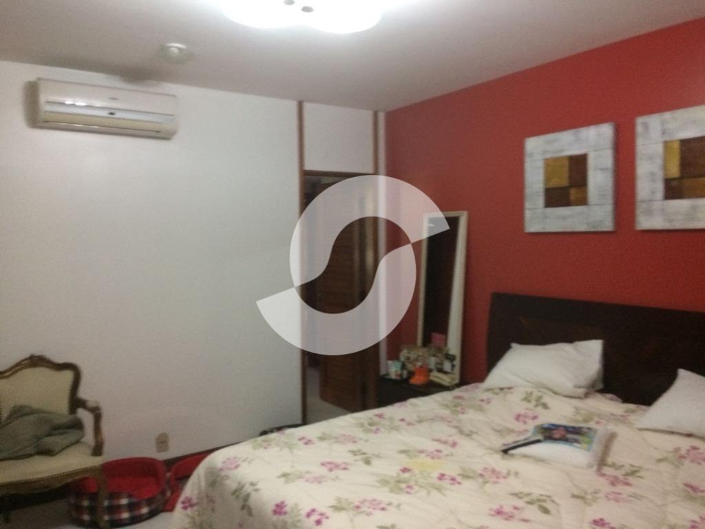 Imagem Casa com 4 Quartos à Venda, 600 m² em Itacoatiara - Niterói Imagem Casa com 4 Quartos à Venda, 600 m² em Itacoatiara - Niterói