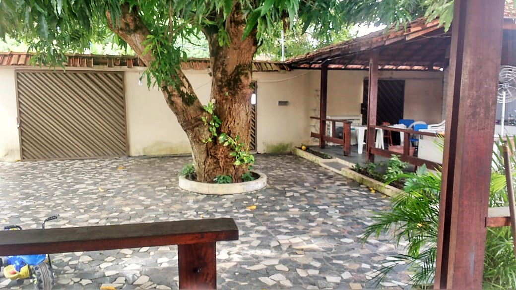 Casa com 6 Quartos à Venda, 280 m²em Adrianópolis - Manaus