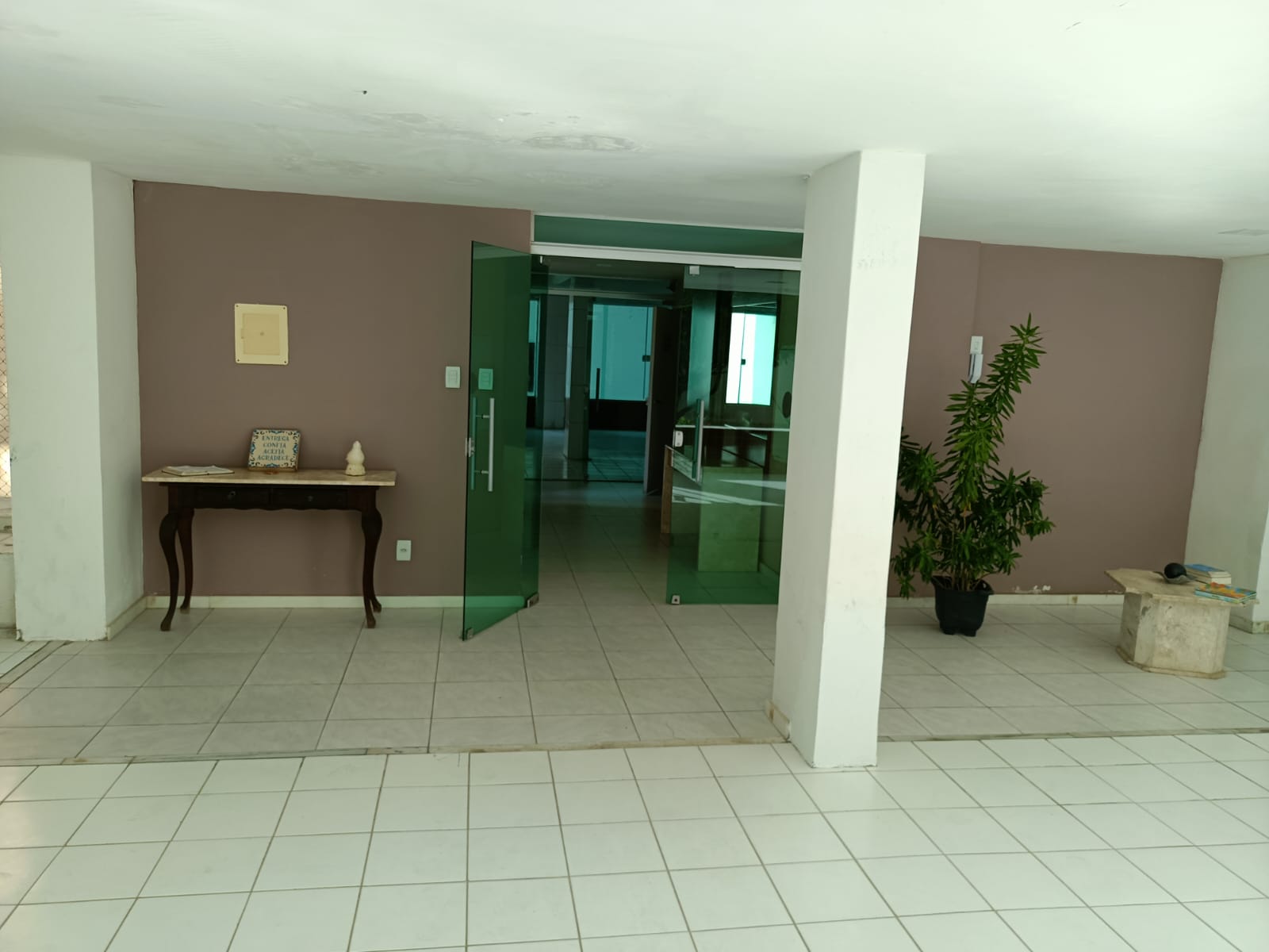 Imagem Apartamento com 2 Quartos à Venda, 81 m²em Jardim Armação - Salvador
