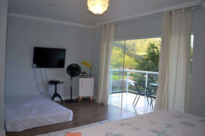 Imagem Casa com 3 Quartos à Venda, 250 m² em Varzea - Teresópolis