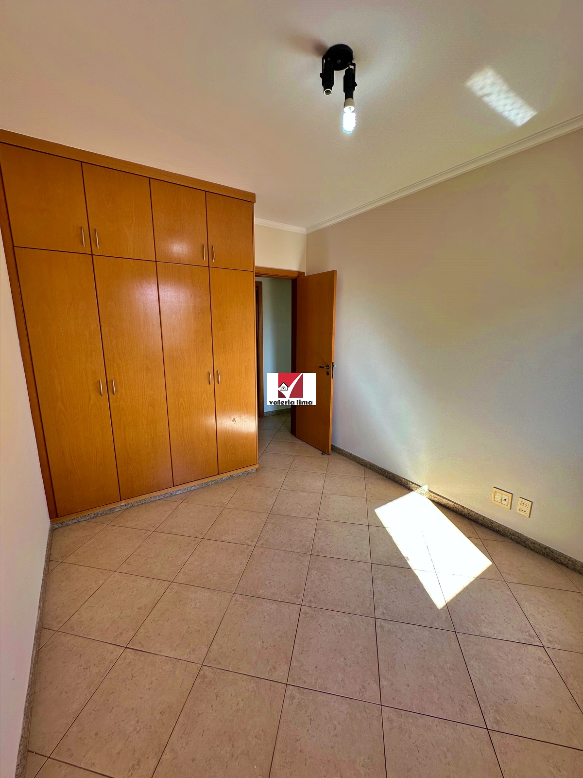 Imagem Apartamento com 4 Quartos à Venda, 156 m² em Centro - Ribeirão Preto Imagem Apartamento com 4 Quartos à Venda, 156 m² em Centro - Ribeirão Preto