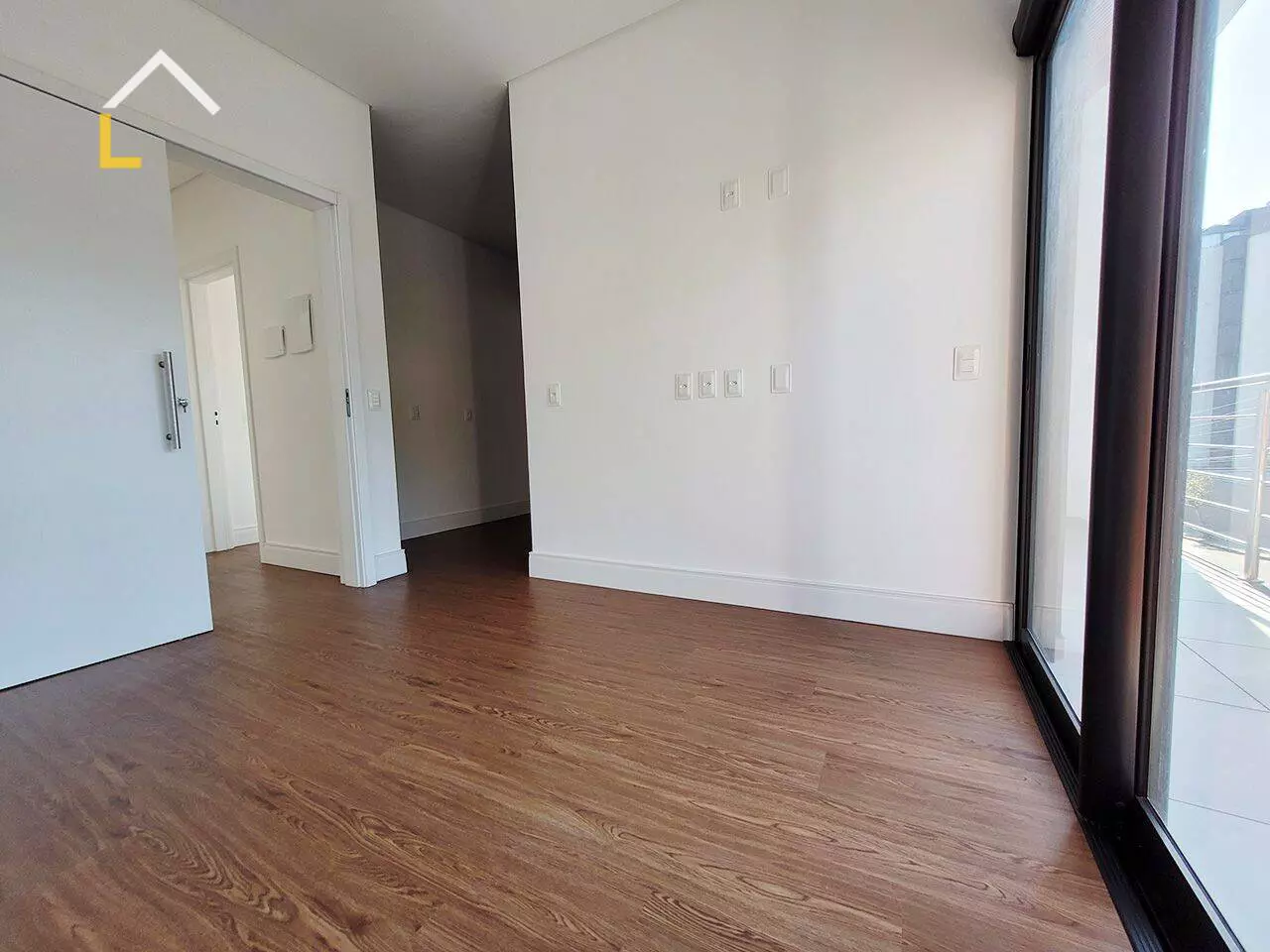 Imagem Sobrado com 3 Quartos à Venda, 160 m²em Saguaçu - Joinville