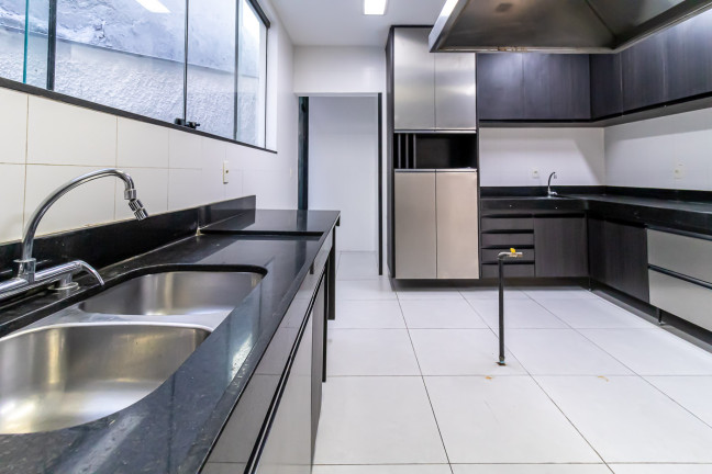 Imagem Casa com 6 Quartos à Venda, 677 m²em Laranjeiras - Rio de Janeiro