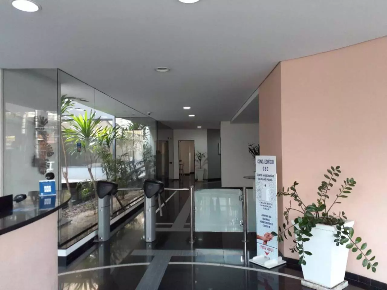 Imagem Sala Comercial à Venda ou Locação, 133 m² em Vila Olímpia - São Paulo Imagem Sala Comercial à Venda ou Locação, 133 m² em Vila Olímpia - São Paulo