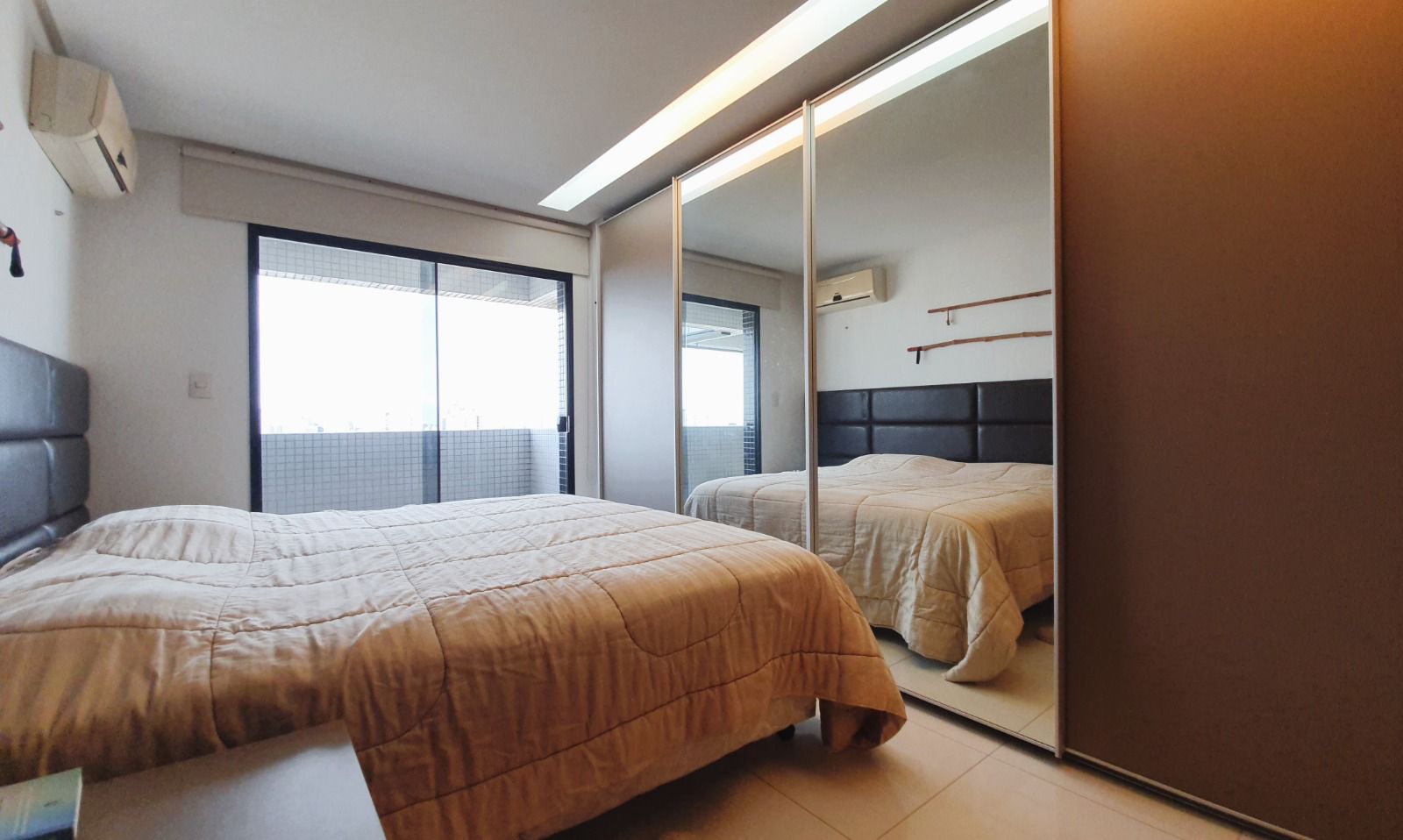 Imagem Apartamento com 4 Quartos à Venda, 178 m²em Batista Campos - Belém