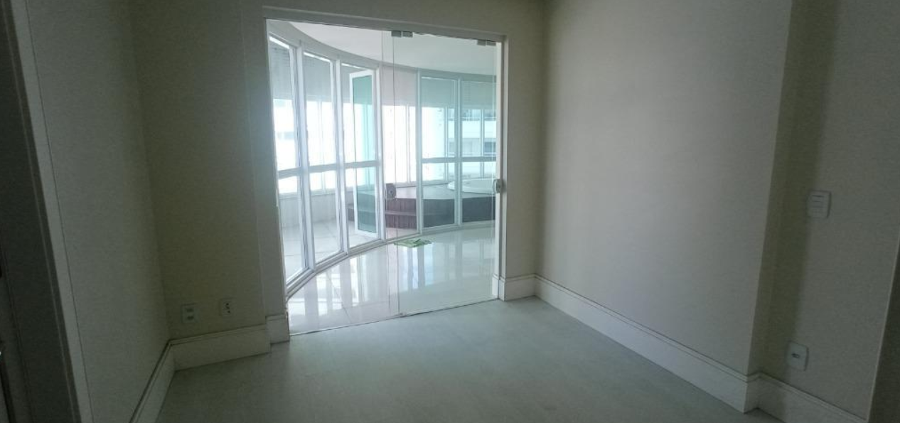 Imagem Apartamento com 3 Quartos à Venda, 254 m²em Centro - Balneário Camboriú