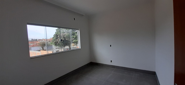 Imagem Sobrado com 3 Quartos à Venda, em Setor Criméia Leste - Goiânia Imagem Sobrado com 3 Quartos à Venda, em Setor Criméia Leste - Goiânia
