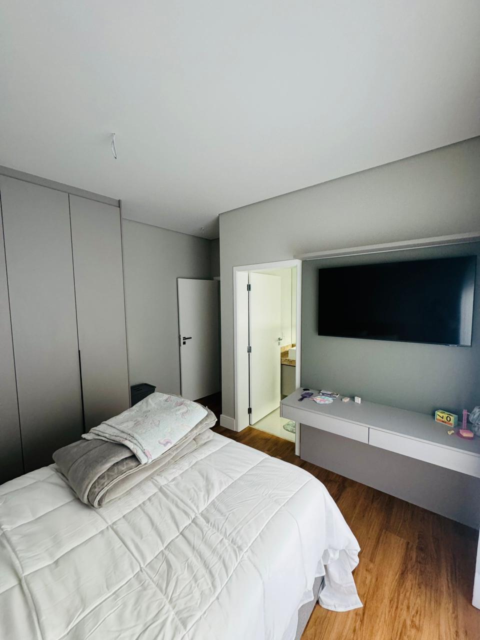 Imagem Casa de Condomínio com 3 Quartos à Venda, 240 m²em Medeiros - Jundiaí Imagem Casa de Condomínio com 3 Quartos à Venda, 240 m²em Medeiros - Jundiaí