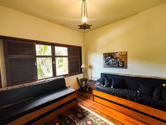 Imagem Casa com 3 Quartos à Venda, 327 m²em Albuquerque - Teresópolis