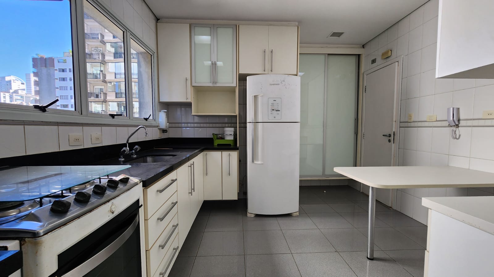 Imagem Apartamento com 3 Quartos para Alugar, 160 m²em Boqueirão - Santos Imagem Apartamento com 3 Quartos para Alugar, 160 m²em Boqueirão - Santos