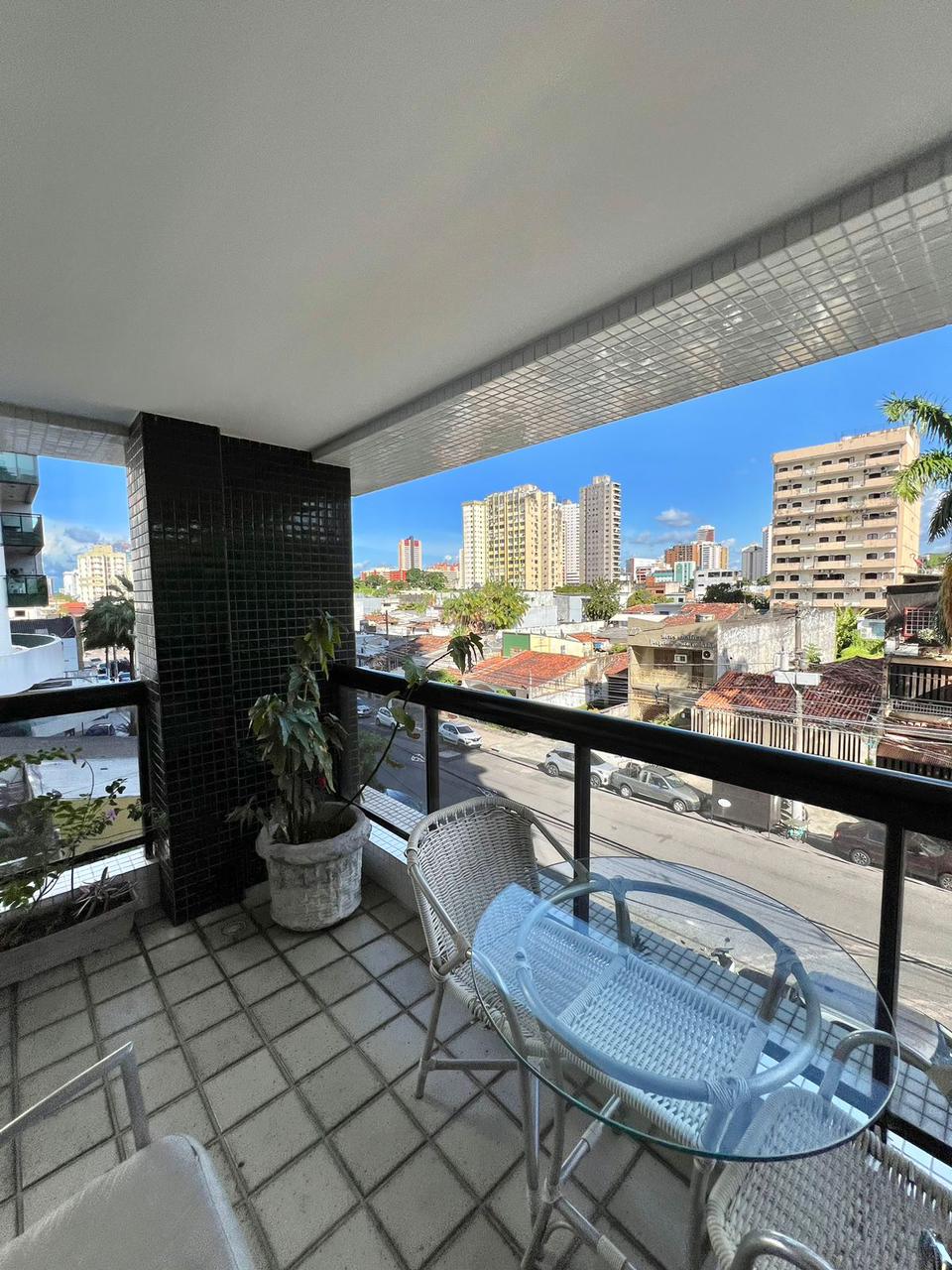 Imagem Apartamento com 4 Quartos à Venda, 185 m²em São Brás - Belém Imagem Apartamento com 4 Quartos à Venda, 185 m²em São Brás - Belém