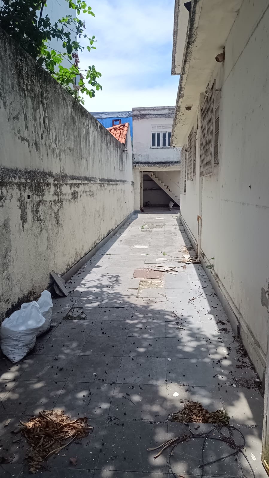 Imagem Casa com 5 Quartos à Venda, 300 m²em Moneró - Rio de Janeiro Imagem Casa com 5 Quartos à Venda, 300 m²em Moneró - Rio de Janeiro