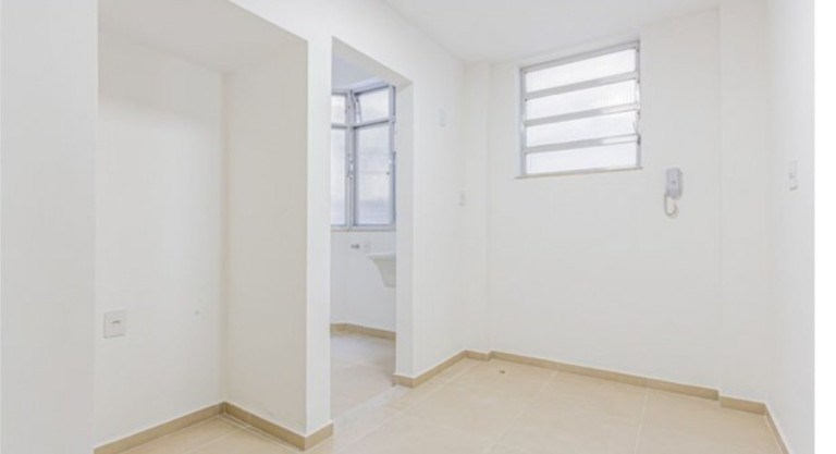 Imagem Apartamento com 2 Quartos à Venda, 133 m² em Copacabana - Rio de Janeiro Imagem Apartamento com 2 Quartos à Venda, 133 m² em Copacabana - Rio de Janeiro